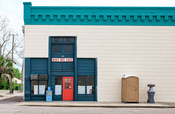 Best Porta potty delivery and setup  in Montgomery, IL